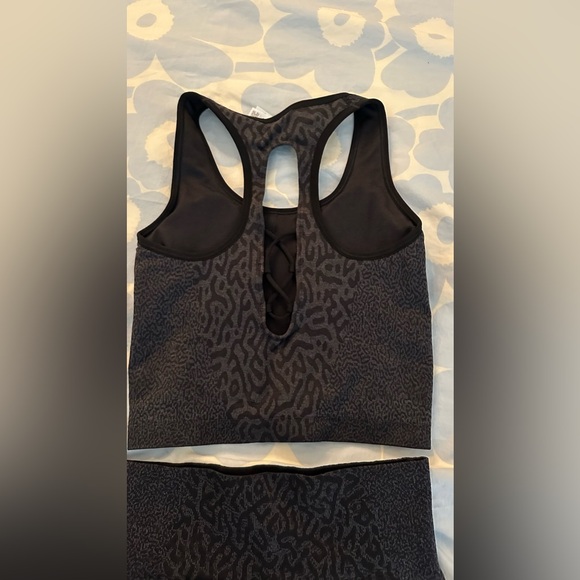 SOLD!! Gymshark set-up - Picture 2 of 5